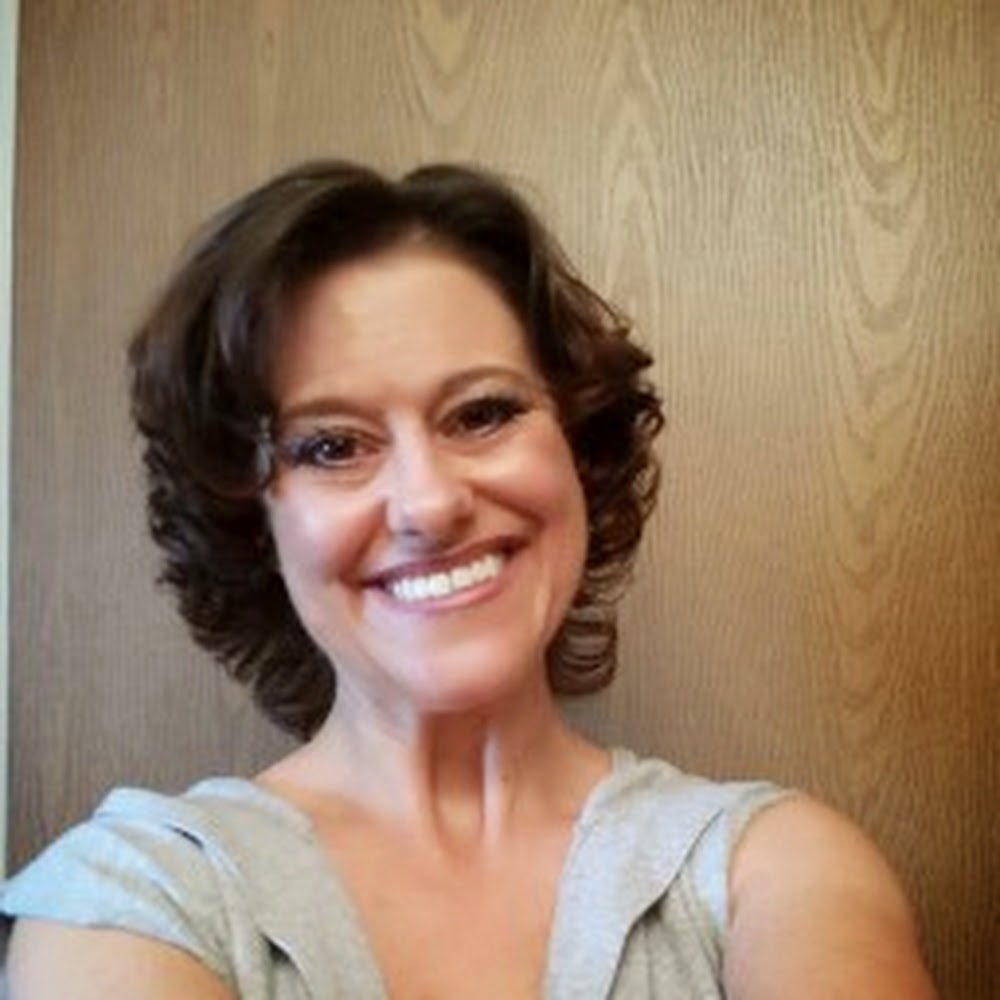 Meet your Posher, Kelli